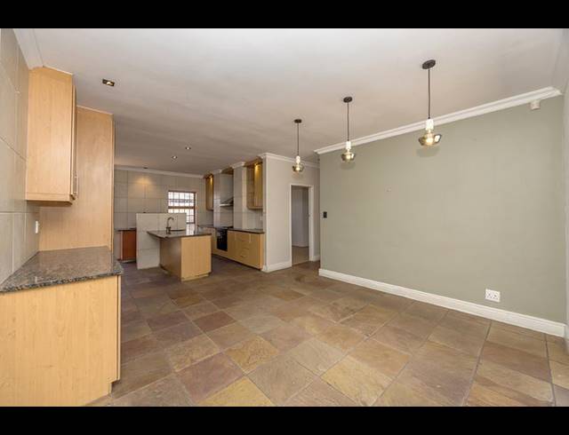 5 BEDROOM HOUSE FOR SALE IN BLOUBERGRANT